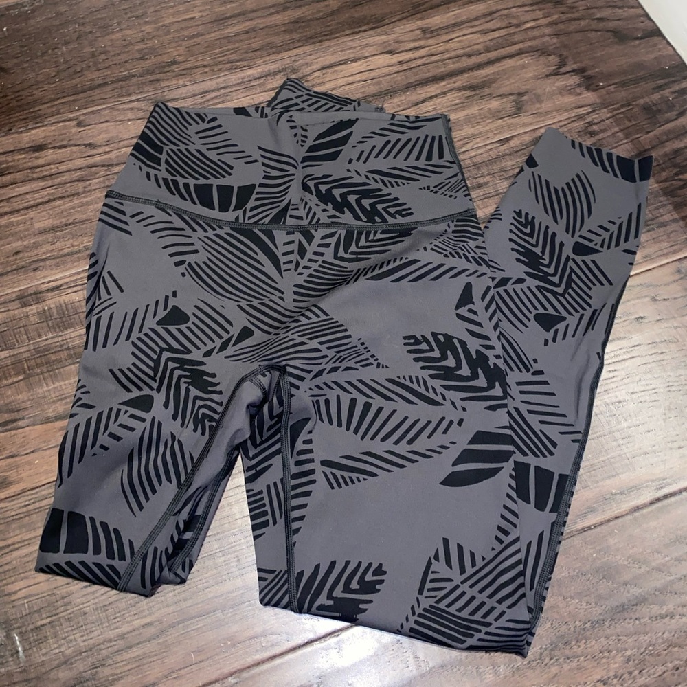 Grey design leggings